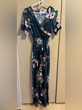 NWOT - Floral Full-Length Maxi Dress
